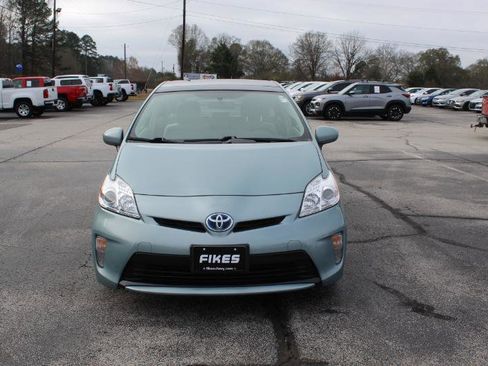 Used 2014 Toyota Prius Three image 3