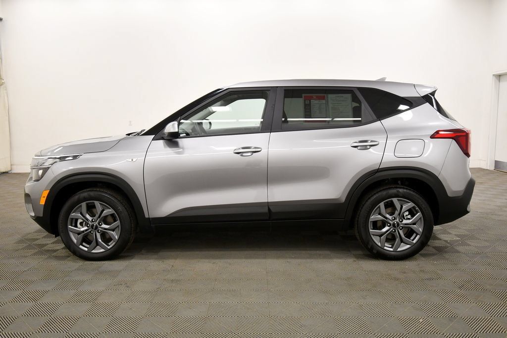 Used 2026 Kia Seltos LX AWD/4WD image 4
