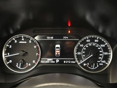 Used 2025 Mitsubishi Outlander AWD image 16