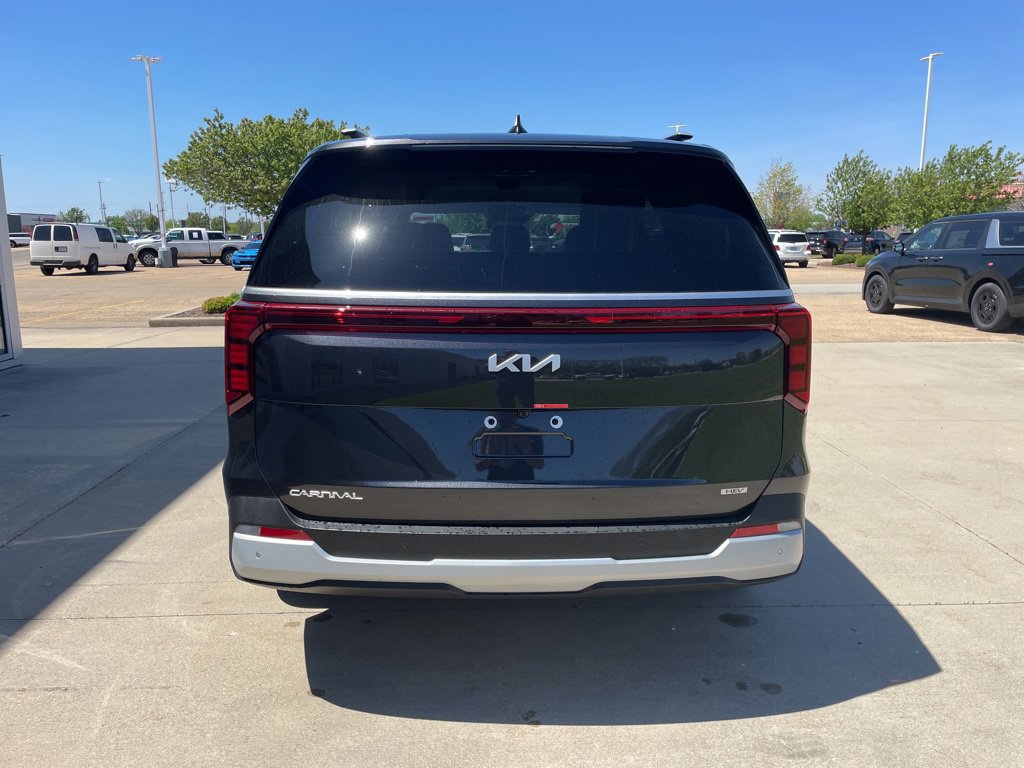 New 2026 Kia Carnival EX FWD image 6