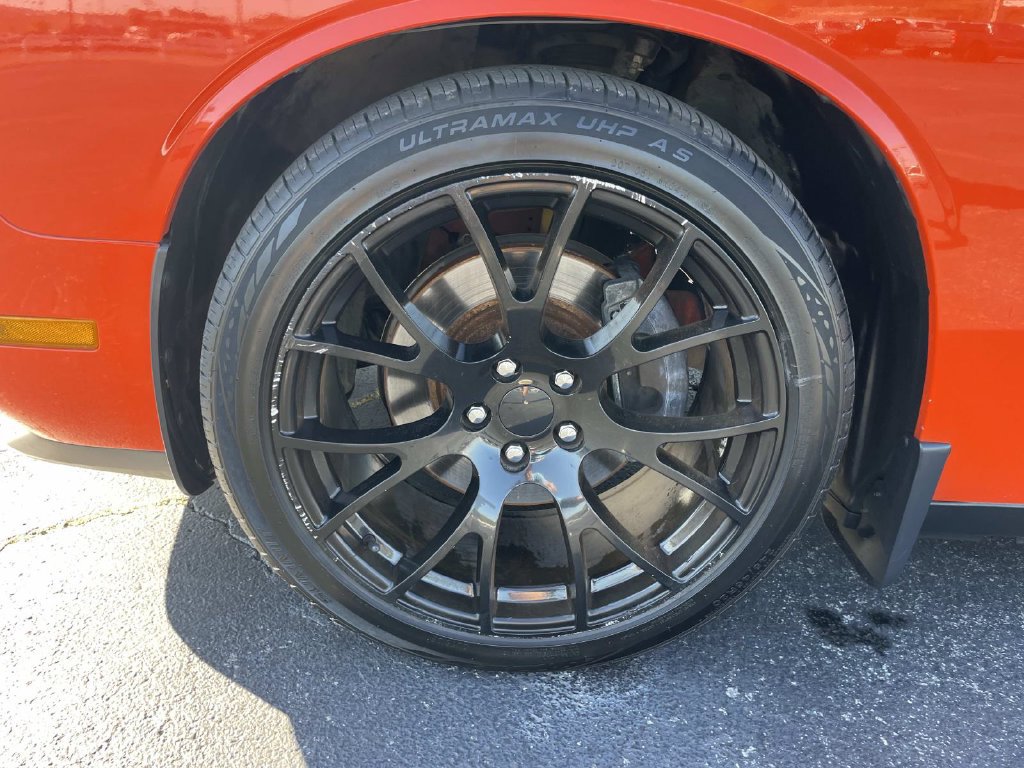 Used 2013 Dodge Challenger R/T RWD image 32