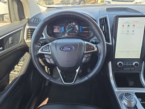 Certified 2024 Ford Edge SEL image 9