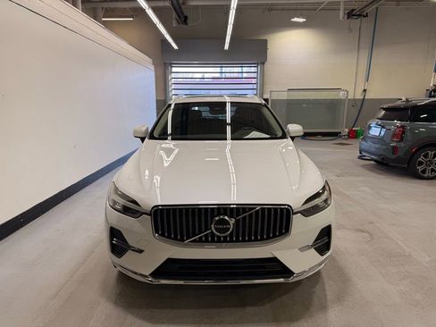 Used 2023 Volvo XC60 B5 Plus image 8