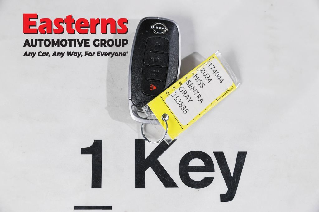 Used 2024 Nissan Sentra SV FWD image 25
