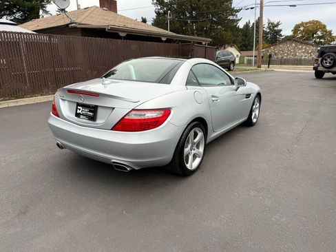 Used 2015 Mercedes-Benz SLK 250 image 5