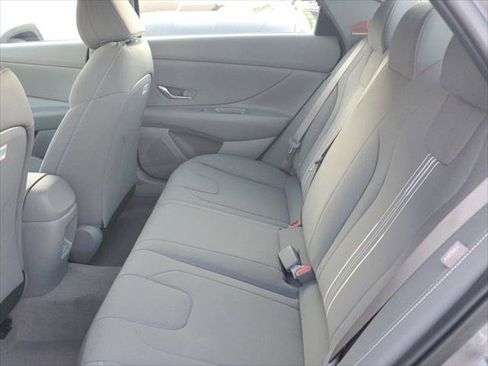 New 2024 Hyundai Elantra Blue image 9