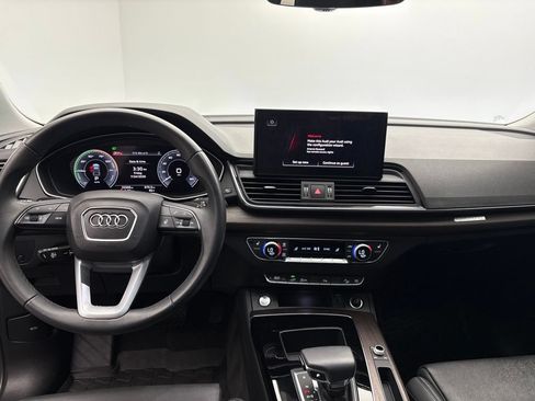Used 2024 Audi Q5 e Premium w/ Convenience Package AWD/4WD image 31
