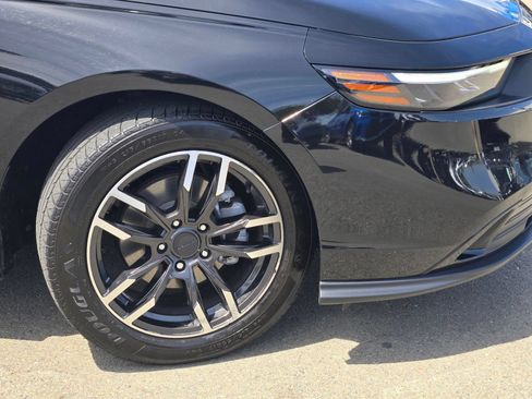 Used 2025 Honda Accord SE image 9