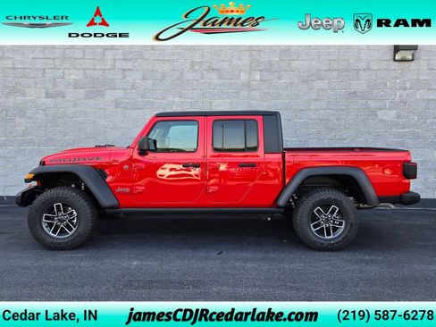 Used 2026 Jeep Gladiator Mojave AWD/4WD image 2