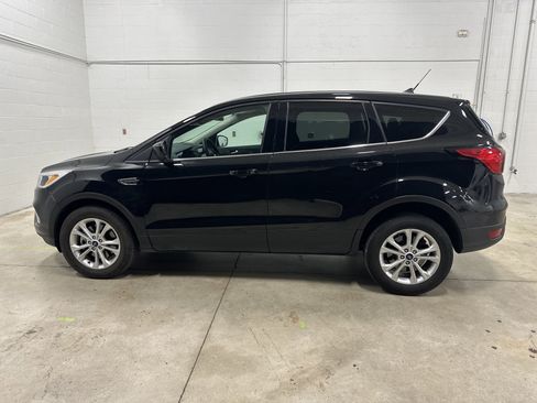 Used 2019 Ford Escape SE image 7