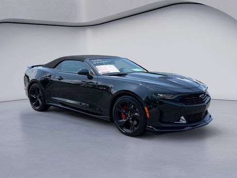 Used 2022 Chevrolet Camaro LT w/ LPO, Ground Effects Package RWD image 7