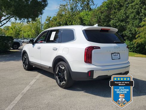 Certified 2024 Kia Telluride S w/ S Sunroof Package FWD image 6