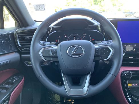 Used 2025 Lexus NX 350 AWD w/ Cold Area Package image 18