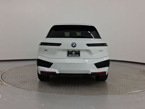 Used 2023 BMW iX xDrive50 w/ Sport Package image 10
