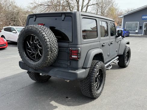 Used 2022 Jeep Wrangler Unlimited Sport AWD/4WD image 6
