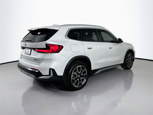 Used 2026 BMW X1 xDrive28i w/ Convenience Package AWD/4WD image 5