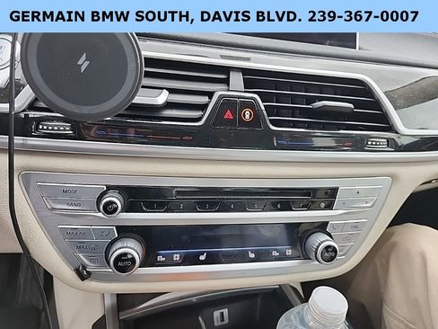 Used 2018 BMW 750i xDrive image 16