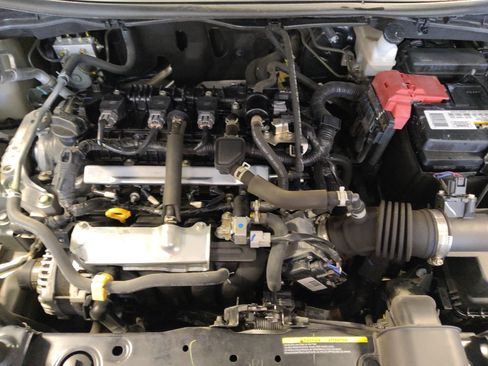 Used 2022 Nissan Versa S FWD image 30