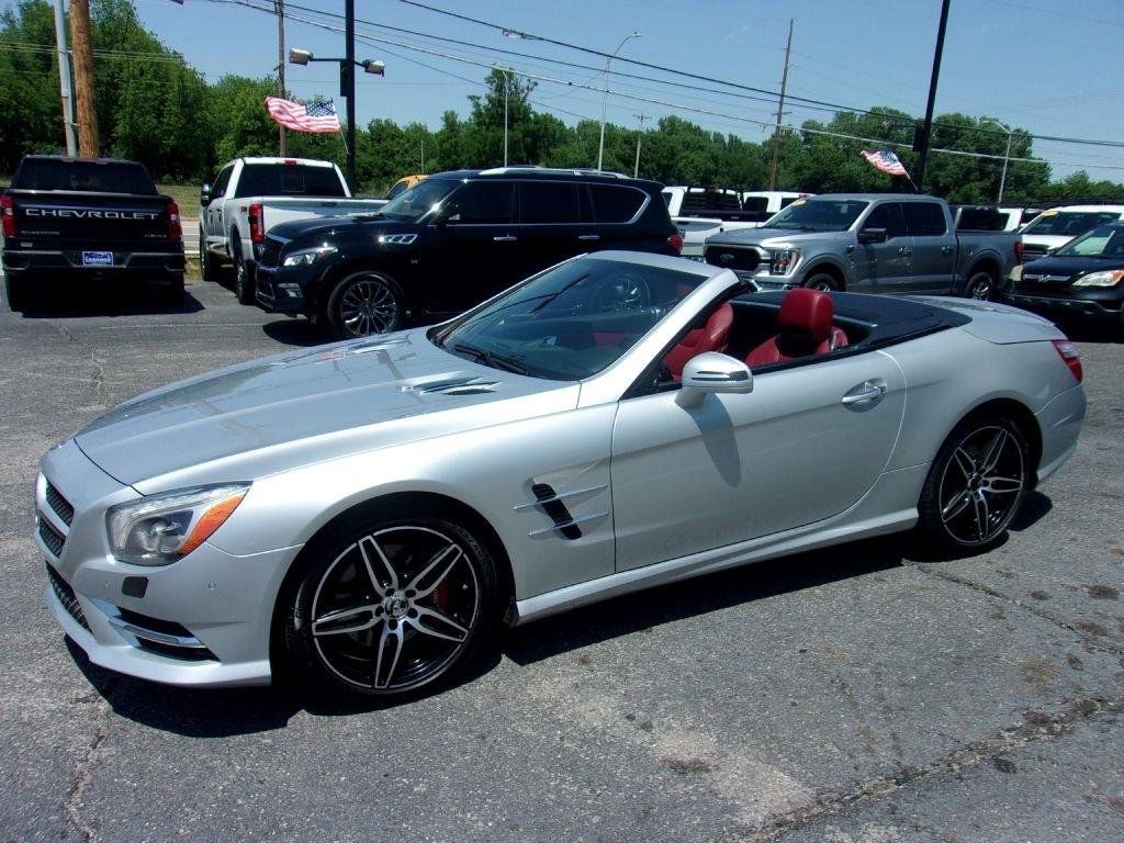Used 2016 Mercedes-Benz SL 400 w/ Premium I Package image 2