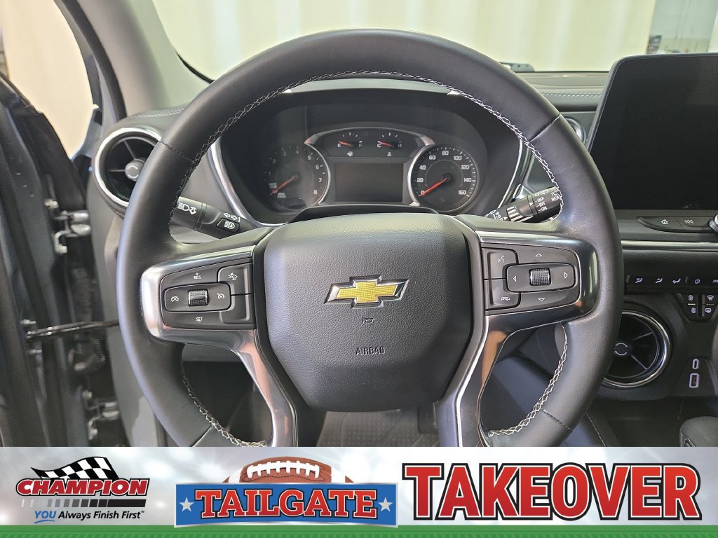 Used 2024 Chevrolet Blazer LT w/ Midnight/Sport Edition FWD image 17