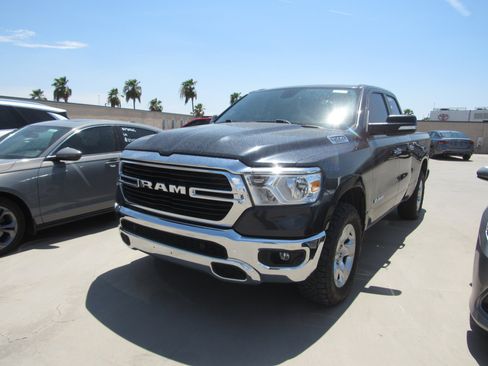 Used 2020 RAM 1500 Big Horn AWD/4WD image 1