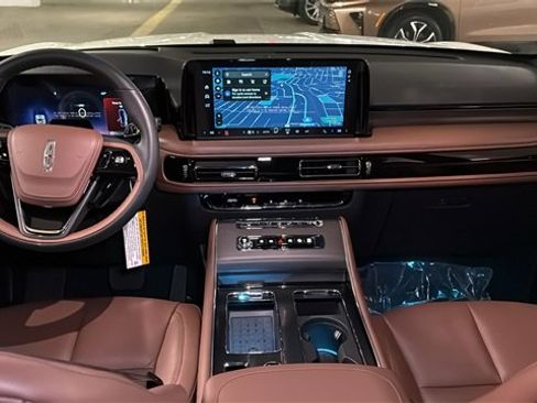 New 2026 Lincoln Aviator Reserve image 17