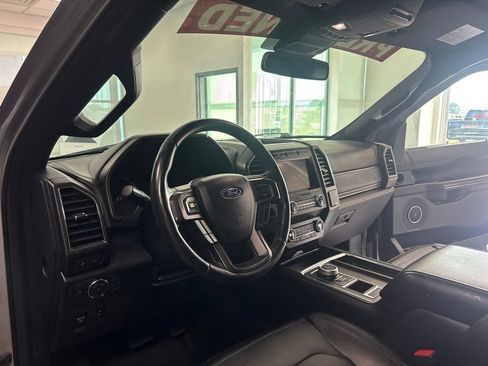 Used 2021 Ford Expedition Max Limited RWD image 16