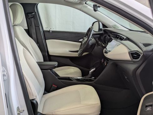 Used 2020 Buick Encore GX Preferred w/ Cold Weather Comfort Package AWD/4WD image 18