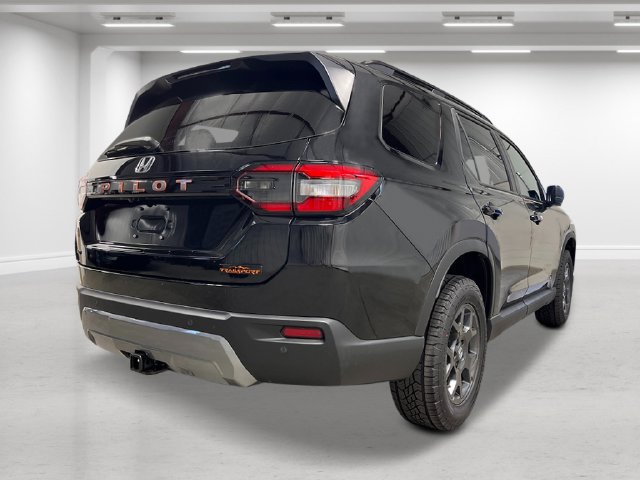 New 2026 Honda Pilot TrailSport image 3