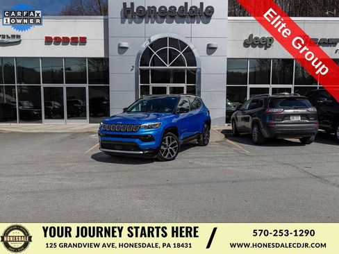 Used 2025 Jeep Compass Limited w/ Elite Group AWD/4WD image 1