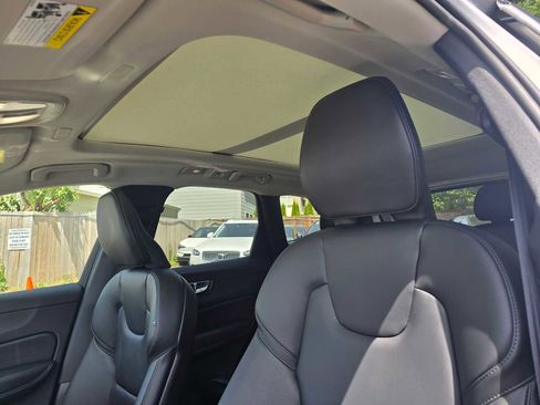 New 2025 Volvo XC60 B5 Core w/ Climate Package image 22