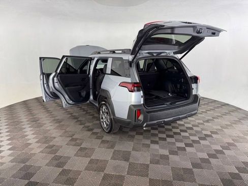 Used 2026 Subaru Outback Premium AWD/4WD image 14
