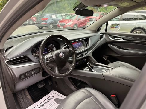 Used 2020 Buick Enclave Essence FWD image 11