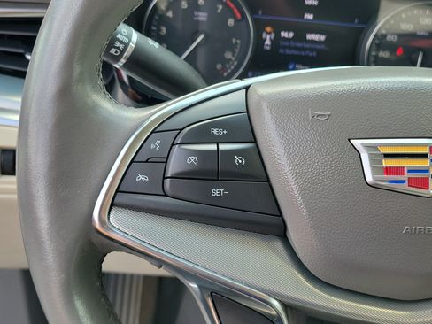 Used 2023 Cadillac XT5 Premium Luxury w/ Technology Package AWD/4WD image 24