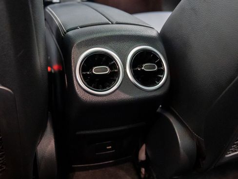 Used 2023 Mercedes-Benz CLA 250 4MATIC image 19