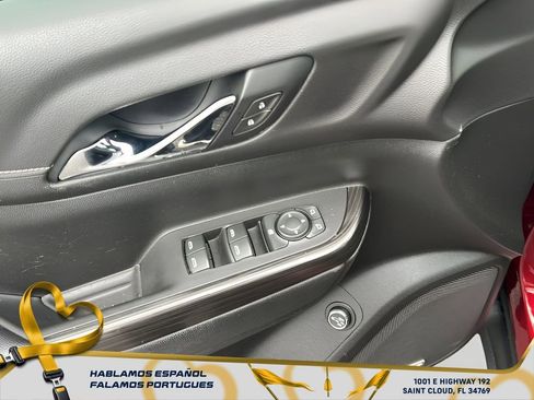 Used 2019 GMC Acadia SLT image 13