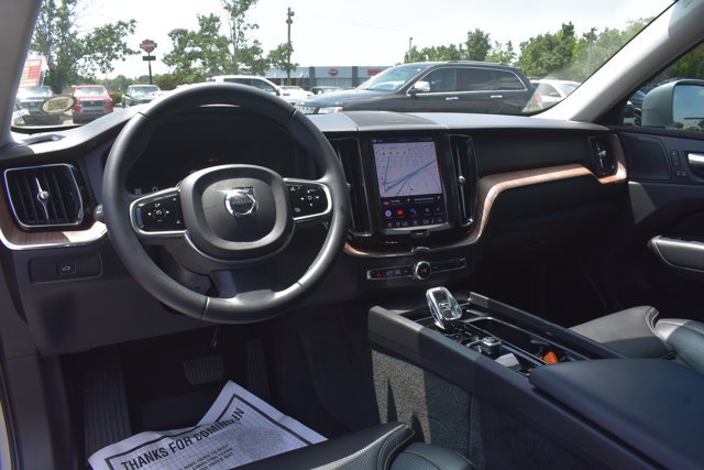 Used 2023 Volvo XC60 B5 Ultimate w/ Climate Package FWD image 20