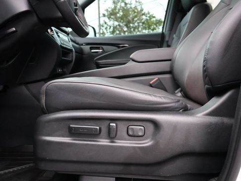 Certified 2024 Honda Ridgeline Black Edition image 32