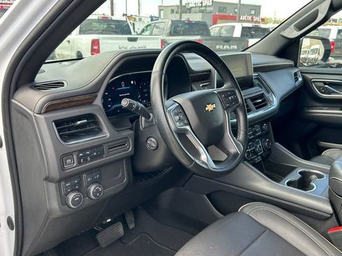 Used 2023 Chevrolet Suburban Premier AWD/4WD image 21