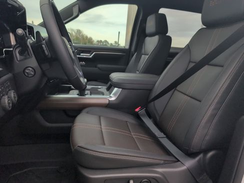New 2026 Chevrolet Silverado 1500 High Country AWD/4WD image 9