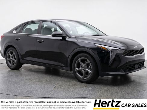 Used 2025 Kia K4 LXS FWD image 1