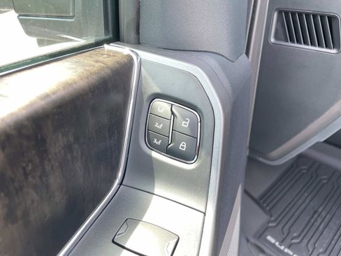 New 2025 Ford F250 Lariat w/ Lariat Ultimate Package image 12