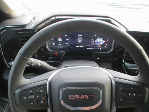 Certified 2024 GMC Sierra 2500 SLT w/ SLT Premium Package image 29