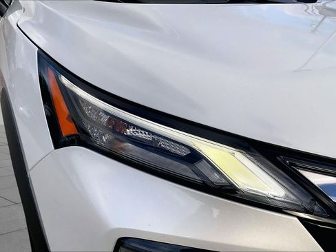 Used 2024 Nissan Rogue SV FWD image 27