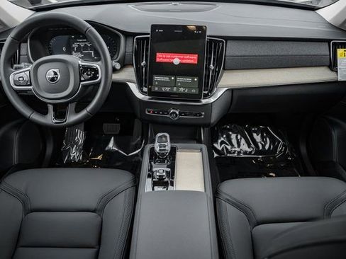 New 2026 Volvo XC90 B6 Plus w/ Protection Package Premier image 21