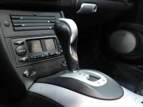 Used 2005 Porsche 911 Turbo image 42