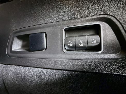 Used 2025 Mercedes-Benz GLS 450 4MATIC image 47