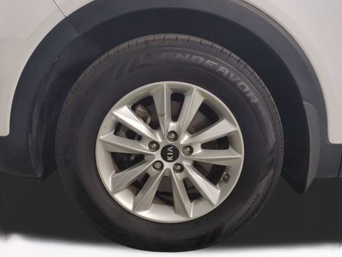 Used 2020 Kia Sorento LX w/ LX I4 Convenience Package FWD image 11