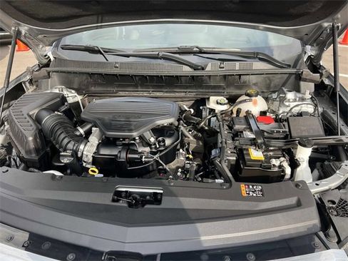 Certified 2025 Cadillac XT6 Premium Luxury w/ Platinum Package image 9