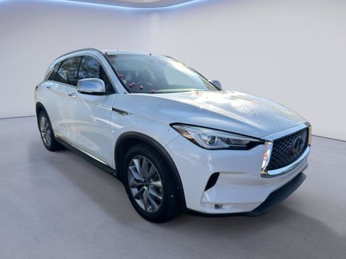 Used 2021 INFINITI QX50 Luxe w/ Accent Package AWD/4WD image 3